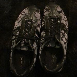 Coach casual or tennis shoes